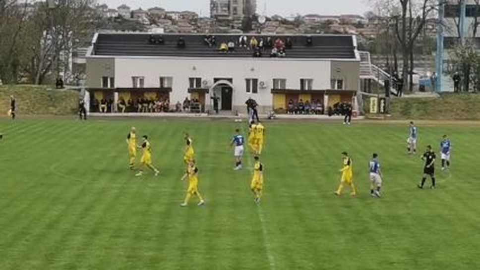 Черноломец и СФК Светкавица 2014 си вкараха по една дузпа