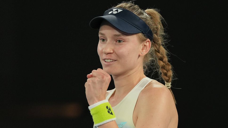 Рибакина стана последната полуфиналистка и разплака домакинската публика