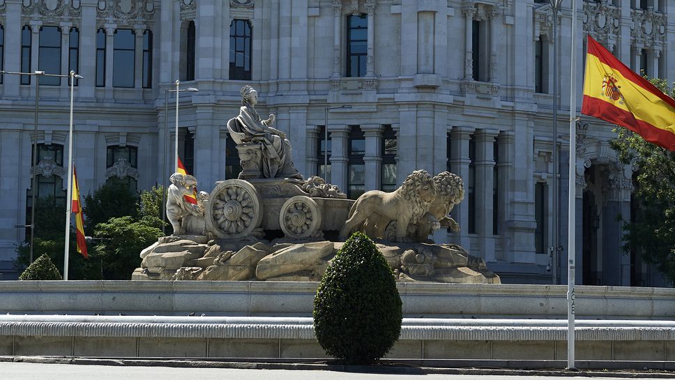 Странна тишина в Мадрид два дни преди евентуалната титла