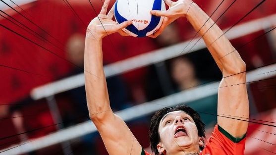 Мони Николов и Локомотив (Новосибурск) с отлично начало в плейофите