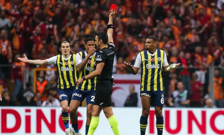 Фенербахче удари Галатасарай, запази интригата за титлата