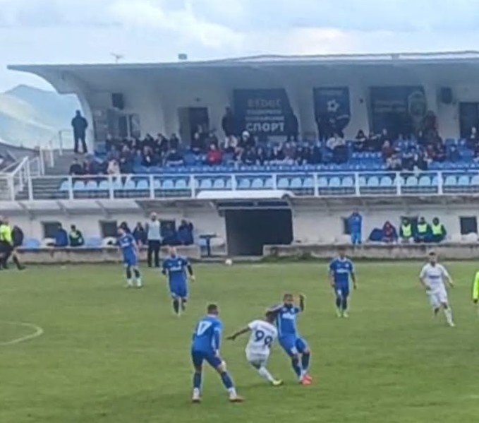 Община Карлово кандидатства с проект за обновяване и изграждане на осветление на стадион „Васил Левски“