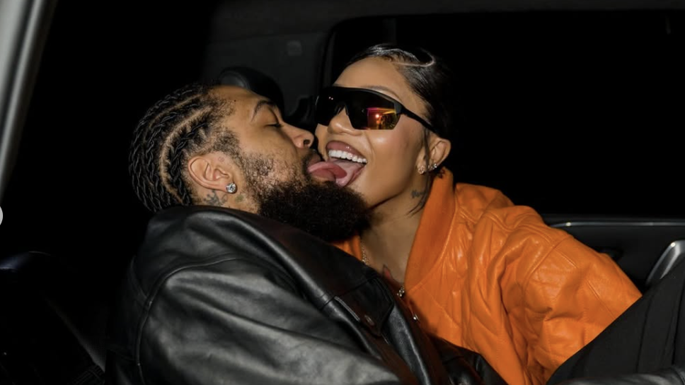 Секси певица сподели провокативна снимка с НБА звезда