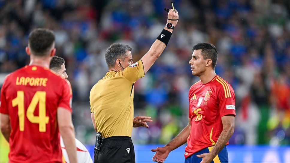 Родри стана първата жертва на новите ограничения за комуникация със съдиите