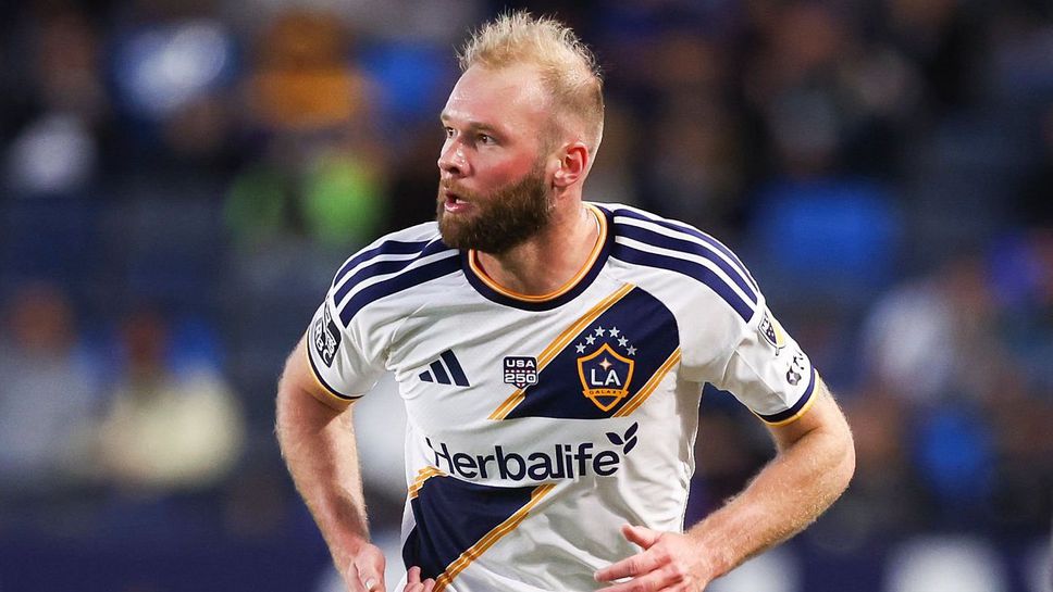 Голмайсторът на ЛА Галакси Жоао Клаус ще се подложи на операция