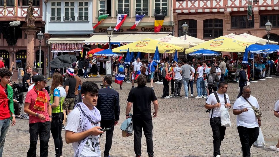 Фенове на Словения изпълниха центъра на Франкфурт