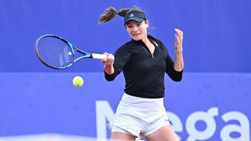 Лиа Каратанчева започна с убедителна победа на турнир в Румъния