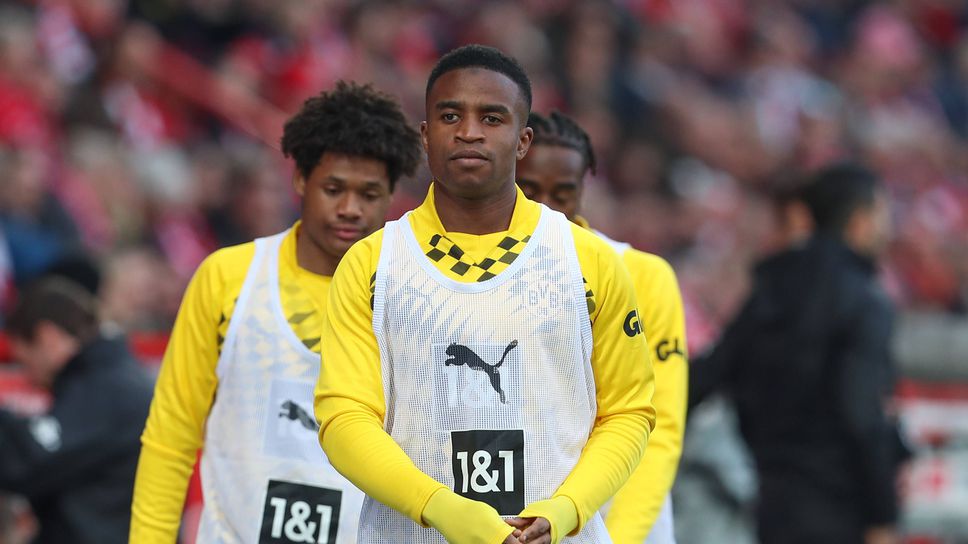 Липсата на игрово време дразни Мукоко, възможно е да напусне Дортмунд