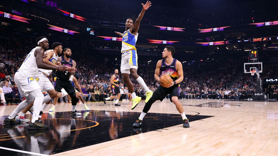 Сънс разгромиха Пейсърс под диригентската палка на Девин Букър