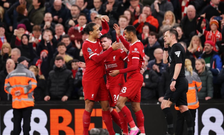 Ливърпул потрепери на "Анфийлд", шедьовър го върна на върха ВИДЕО