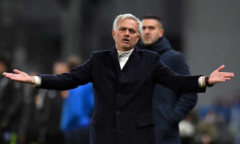 Моуриньо цъфна на интересно място, местните полудяха ВИДЕО