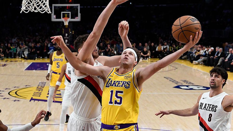 Остин Рийвс донесе победата на Лейкърс над Минесота с кош в последната секунда