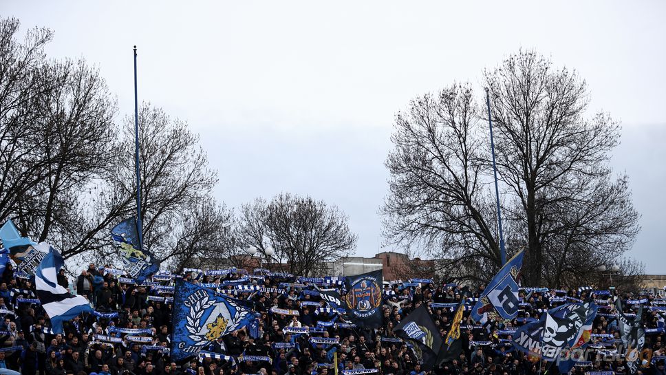 Почти 11 000 купиха билети за Левски - Черно море