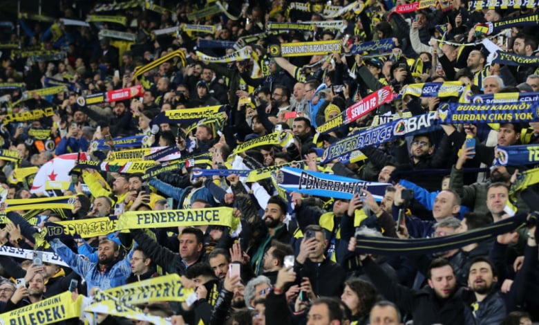 Фенербахче плаши с напускане на първенството