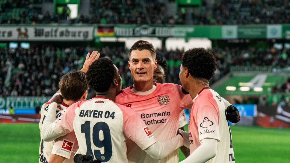 Леверкузен отнесе Волфсбург за едно полувреме и застана зад Байерн