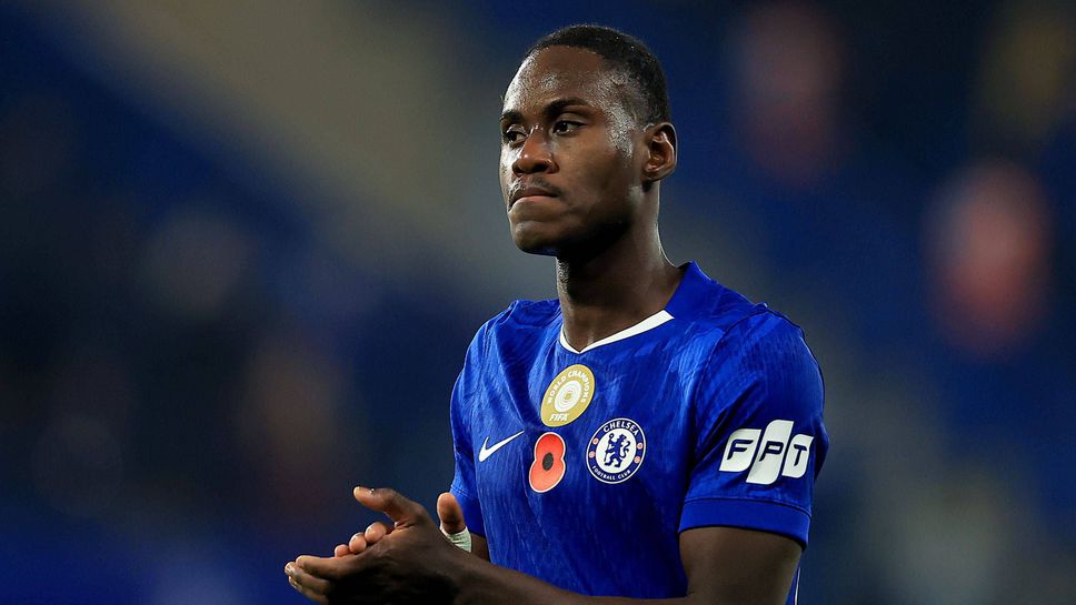 Чалоба заменя Геи в националния отбор на Англия