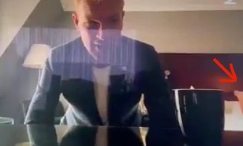 Нагла проява след скандала с голите женски крака подпали мрежата