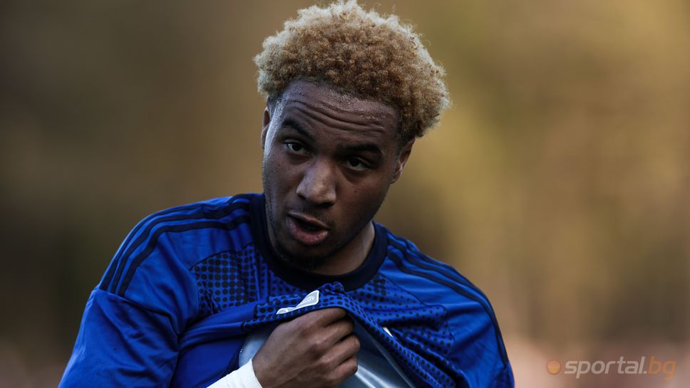 Веласкес връща Око-Флекс обратно сред титулярите