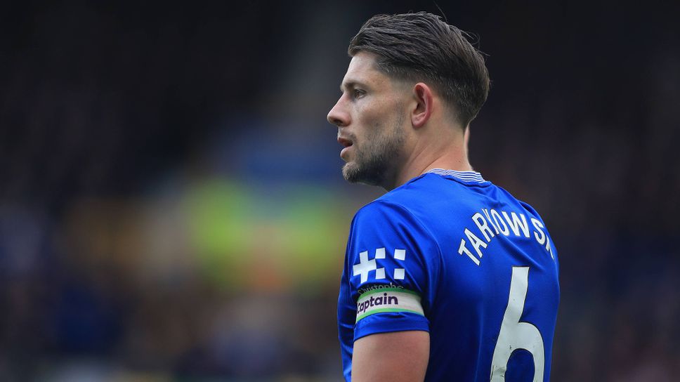 Джеймс Тарковски преподписа с Евертън