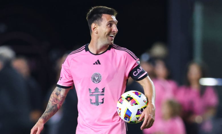 Меси най-сетне се връща на терена