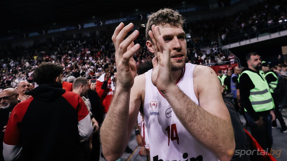 Eurohoops за поздрава между Стоичков и Везенков: Двама от най-великите от България