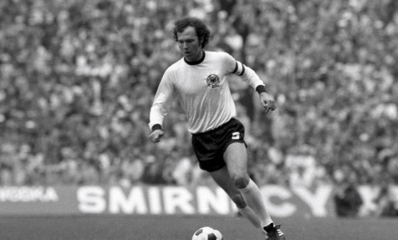 Почитат Бекенбауер с минута мълчание