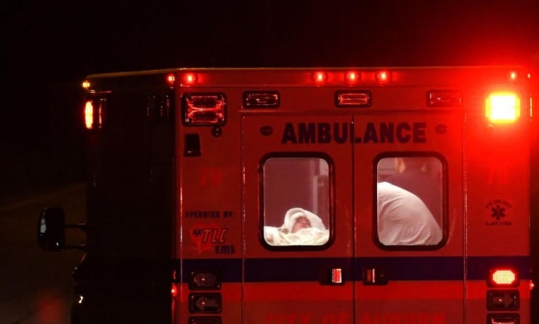 Ужасна гледка: Спря сърцето на 30-годишен футболист по време на мач! ВИДЕО 18+ 