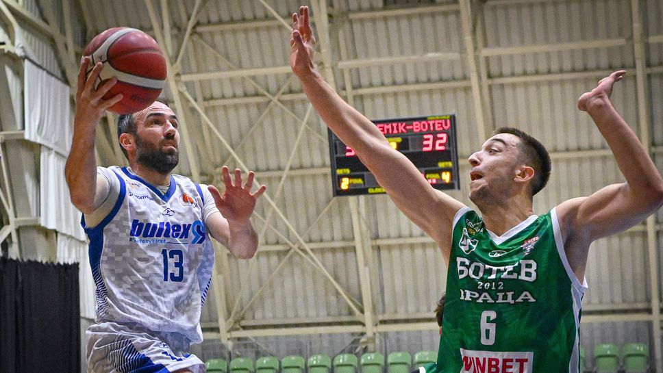 Кой е най-възрастният играч във Финалната осмица?