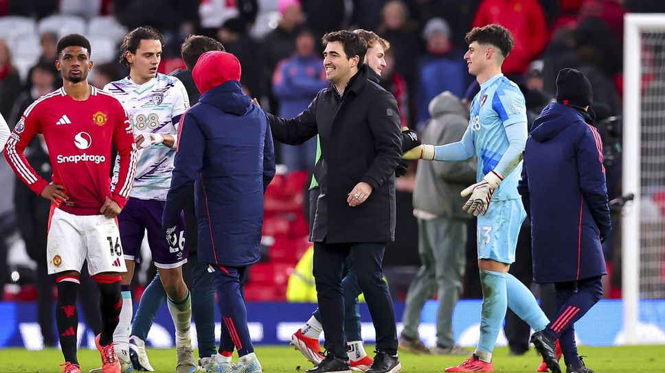 Втори мениджър се дублира в списъците на Манчестър Юнайтед и Тотнъм