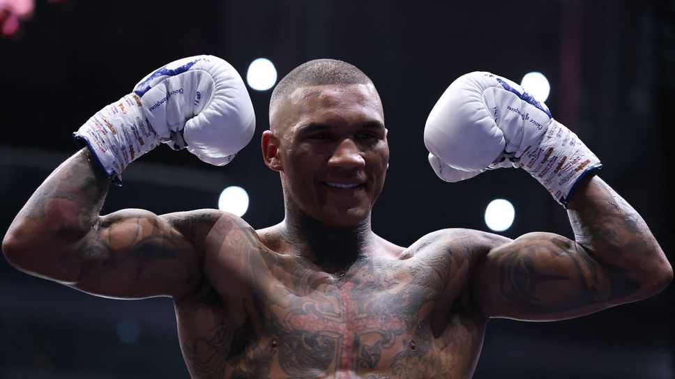 Конър Бен и Реджис Прогрейс си спретнаха здрава битка в Лондон