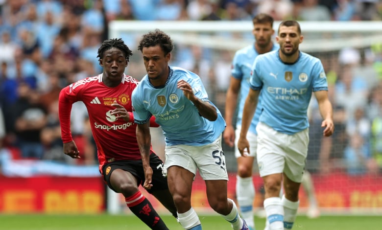 Голяма беля със звезда на Манчестър Сити