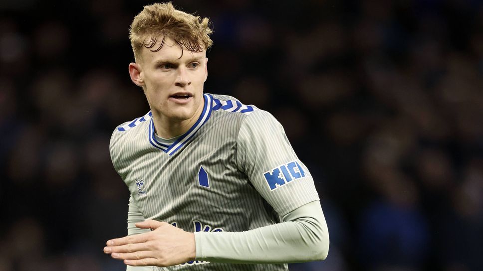 Реал след бранител на Евертън, който дебютира при Анчелоти