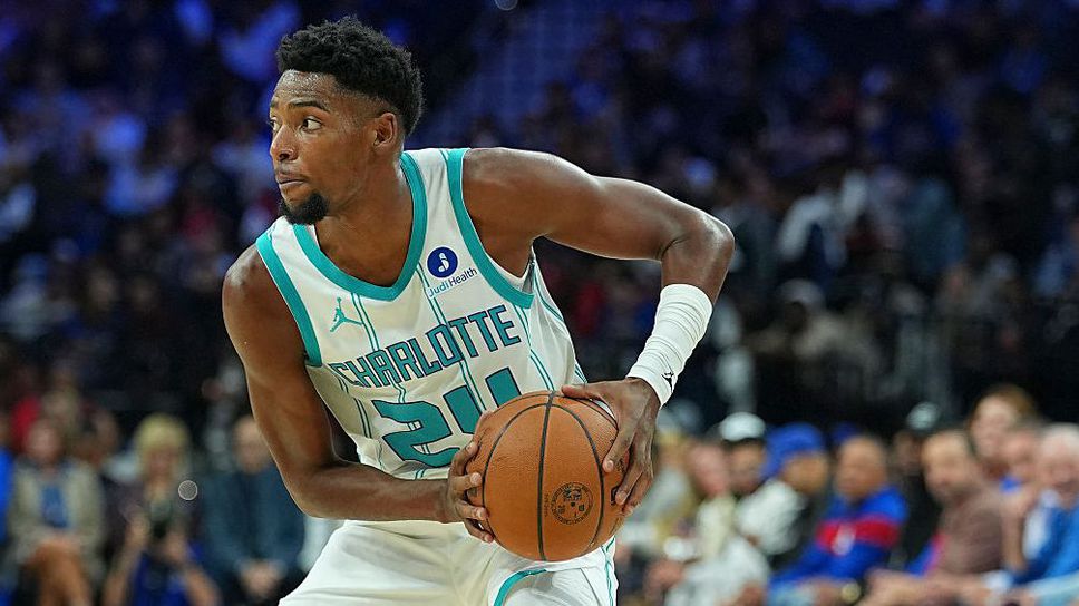 Звезда на Шарлът Хорнетс аут за поне 2 седмици