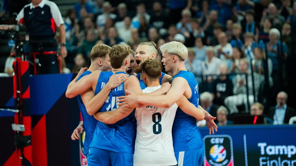 Финландия удари Сърбия за 3 от 3 на ЕвроВолей 2026