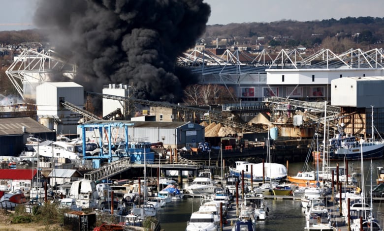 Официално! Отложиха мач заради пожар