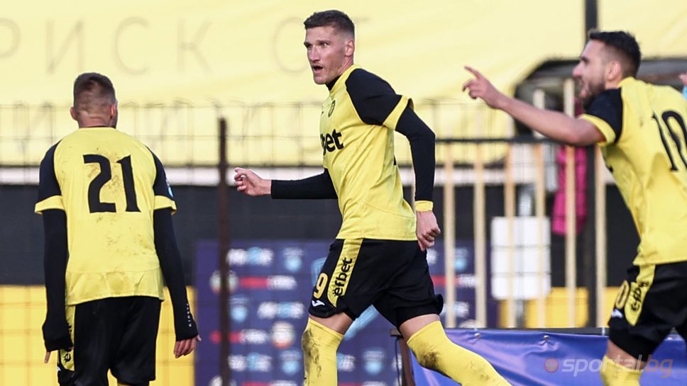 11-те на Миньор и Янтра (Габрово), дебют за Вили Вуцов начело на "чуковете"