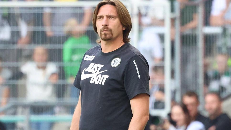 Лукас Петков ще е без треньора си за сблъсъка с Байерн