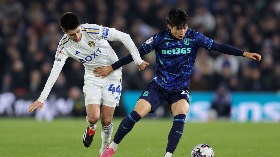 Лийдс и Груев се справиха със Стоук Сити