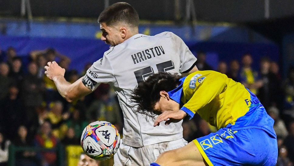 Петко Христов с 90 минути при загуба на Специя в люто дерби с 4 червени картона