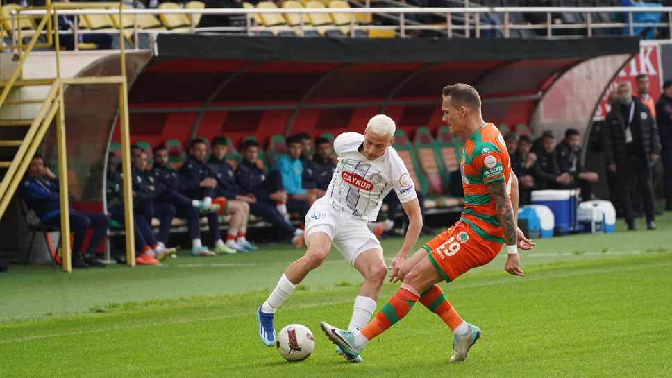 Мартин Минчев не влезе при загуба на Ризеспор