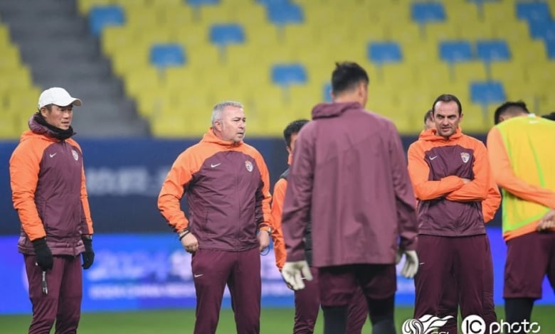 Неприятен дебют за Ясен Петров в Китай