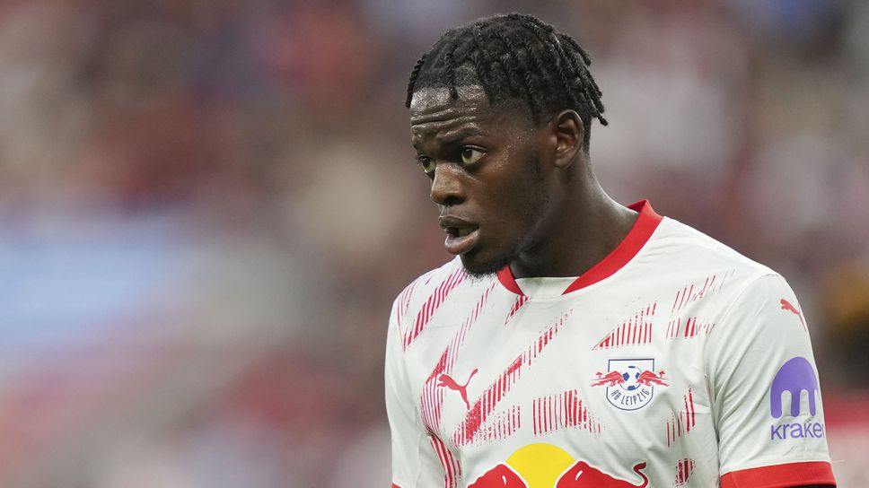 Арсенал в преговори за френски защитник от Бундеслигата