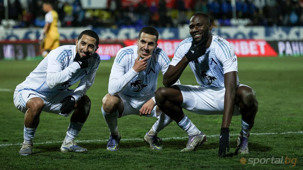 Левски унищожи Монтана и дръпна с осем точки на върха в класирането