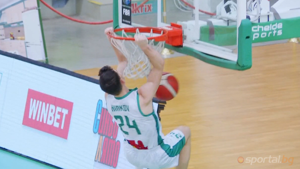 Атрактивни забивки в "Арена Ботевград"