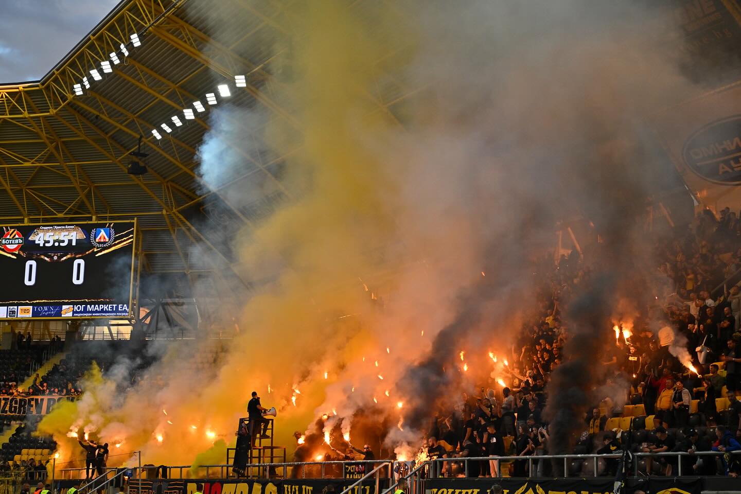 ПФК Ботев поиска от БФС аудио записа от ВАР при нарушението срещу вратаря Наумов