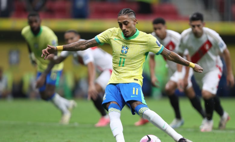 Две дузпи помогнаха на Бразилия да сгази Перу