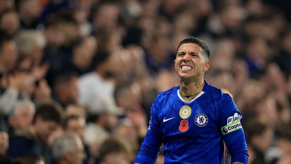 Енцо Фернандес пропуска мачовете на Аржентина заради проблеми с коляното