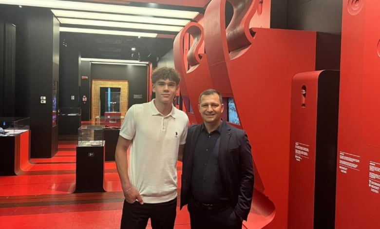 Роден талант подписа с Милан