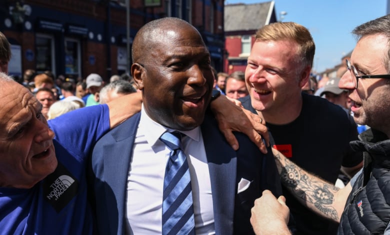 Бивша футболна звезда в болница с опасност за живота