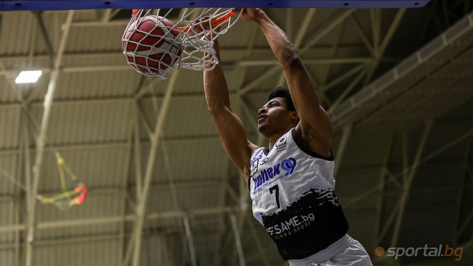 Бивш играч на Академик Бултекс 99 спира с баскетбола само на 26 години